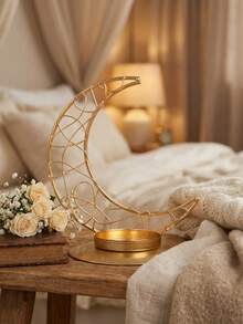 1Pc/Set Crescent-Shaped Metal Candle Holder With Wrapped Wire Design. Made From Metal Wire And A Metal Base, This Candle Holder Features A Minimalist Modern Style. Its Shape Consists Of A Crescent Frame With An Internal Wrapped Openwork Pattern - Multicolor - View 2