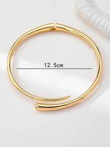 1件时尚、优雅、独特、创意不对称几何颈链，适合日常佩戴