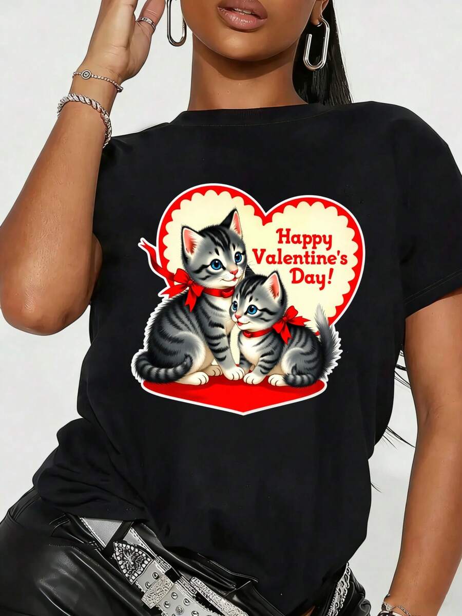 Ladies' New Popular Fashion Casual Valentine's Day T-Shirt Long Sleeve Crew Neck Casual T-Shirt Featuring A Vintage Valentine'S Day Print Of Two Red Scarf-Wearing Cats, Suitable For Spring And Autumn, Women'S Apparel. Fun Printed Round Neck Short Sleeved Women's T-Shirt, Suitable For: Sports Events/Holiday Parties/Outings/Sports And Other Holiday Gifts - 黑色 - 查看 1