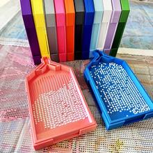 Hộp đựng bằng nhựa lớn có các ngăn hình ngôi nhà, thích hợp để đựng phụ kiện tranh đính đá 5D, dễ mang theo, dùng để lưu trữ tranh đính đá. - Nhiều màu - Xem 5