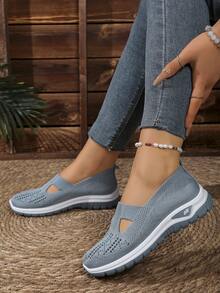Zapatos de mamá de talla grande, zapatos casuales de mujer con malla transpirable, diseño hueco sin cordones, zapatos casuales con suela blanda y cómoda, zapatos de enfermera - Azul vaquero - Ver 4