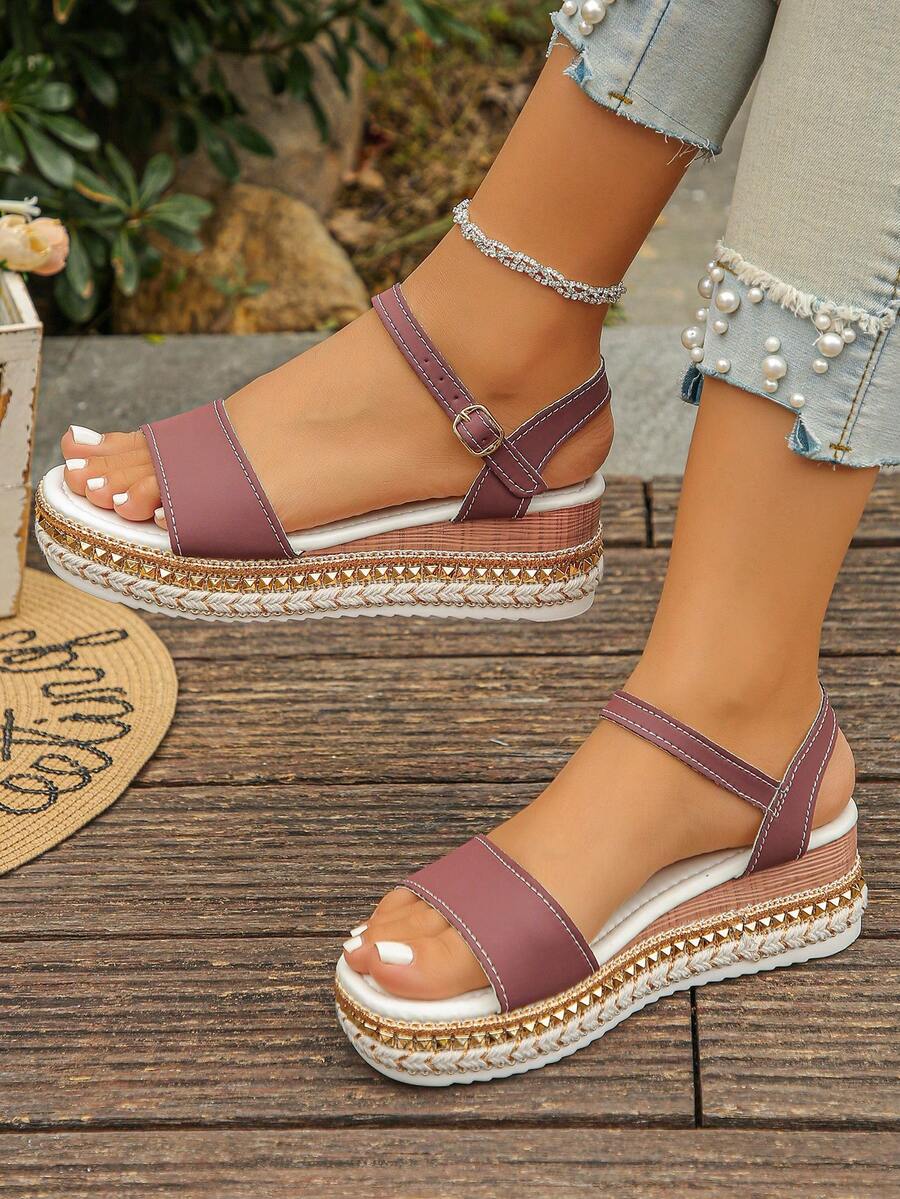 Sandalias de plataforma y cuña con decoración de remaches para mujer, color burdeos, adecuadas para vacaciones y uso diario en verano