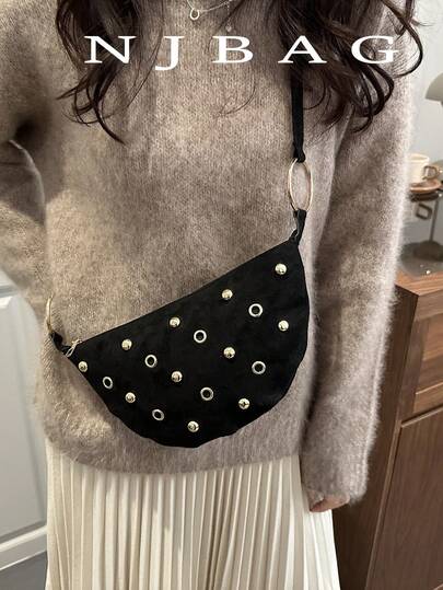 Grand sac à bandoulière/sac messager polyvalent de mode avec œillets, rivets et design minimaliste de couleur unie avec fermeture éclair. Sac de transport pratique