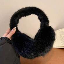 Bịt tai dày và mềm mại, giữ ấm tai cho phái nữ vào mùa đông, đồng thời có chức năng chắn gió và giữ ấm. Chiếc bịt tai này ấm áp và thoải mái, dày dặn và giữ nhiệt tốt, là lựa chọn lý tưởng cho tai của phái nữ vào mùa đông. Kiểu dáng dễ thương và ngọt ngào của chiếc bịt tai này cũng có thể làm nổi bật đường nét khuôn mặt. - Nhiều màu - Xem 13