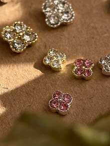 10件組迷你、中型與大型美甲裝飾品，四葉草造型美甲飾品，鑲嵌水鑽、仿珍珠，金銀色，奢華Y2K金屬美甲配件，白色、粉色與紅色水鑽可選，適用於各種DIY美甲裝飾，美甲用品美甲飾件 - 彩色 - 查看 4