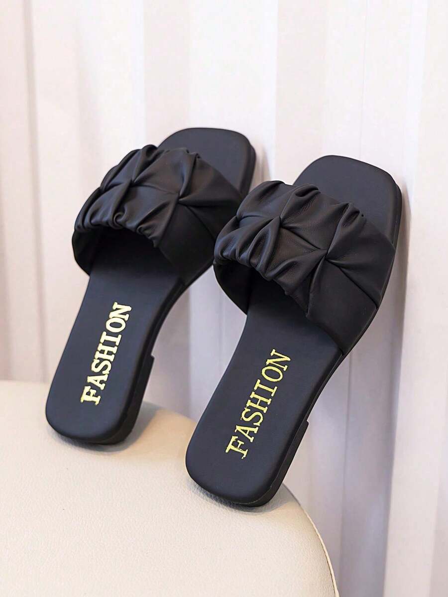 儿童时尚户外拖鞋，夏季方头平底凉鞋，新款绑带凉鞋，极具吸引力的女童沙滩鞋