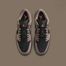 Nike 男士 Air Jordan 1 Retro 低帮篮球鞋，百搭 - 黑色/棕色 - 查看 5