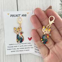 10个/5套多色可爱猫咪钥匙扣和口袋拥抱卡片钥匙圈套装，适合作为生日礼物、春季派对饰品、包包挂饰