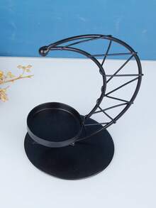 1Pc/Set Star And Moon Hollow Metal Candle Holder. The Candle Holder Is Made Of Metal Wire And A Metal Base. Its Style Is Minimalist And Modern, Featuring A Crescent-Shaped Hollow Frame And A Round Base, With Intricate Interwoven Hollow Details And A Small Candle Tray. It Is Suitable For Modern Minimalist Home Spaces - Multicolor - View 15