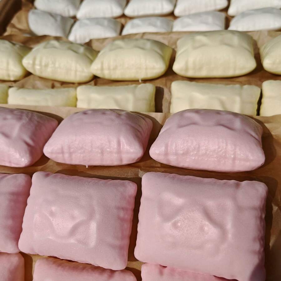 1pc Cute Cat Shaped Squishy Pillow, Super Soft Wet Feeling High-Quality Stress Relief Toy, Suitable For Relaxation And As Birthday Gift - Multicolor - View 1