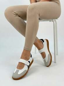 Soraia 鞋履，復古運動瑪麗珍鞋，橡膠鞋底側條紋瑪麗珍鞋，學院風美學風格，休閒沙灘鉤環鞋帶，家居 - 白色 - 查看 2