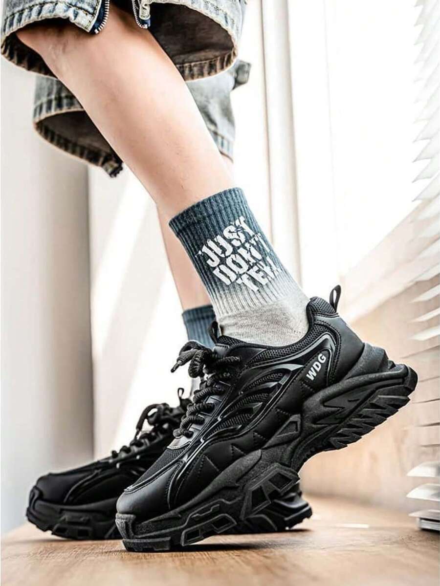 男士软底新款休闲运动鞋，轻便、时尚、减震、透气、多功能跑步鞋 - 黑色 - 查看 1