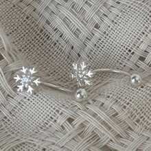 2只雪花耳环，微镶锆石耳环，小巧闪亮女士耳环 - 白色 - 查看 3