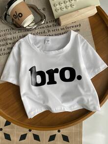 这款两件套包括一件休闲字母印花圆领短款T恤和一条休闲运动短裤，非常适合夏季穿着。它是购物、聚会、运动、旅行和上学的理想选择，也适合青少年男孩穿着。它既是一套运动服，也是一套儿童服装。 - 彩色 - 查看 2