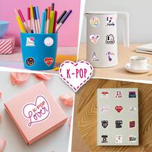 114张韩国KPOP复古奇幻阳光Y2K都市美学贴纸，幽默搞笑，适合作为礼物，80年代90年代动漫风格，可用于剪贴簿、信封、水瓶、电脑、笔记本电脑、手机、行李箱、笔记本、冰箱、节日派对、圣诞节装饰、新年冬季等场合。 - 彩色 - 查看 9