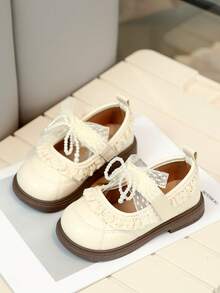 Girls' Butterfly Pearl Hook And Loop Lace Flat Shoes, Comfortable & Versatile Princess Shoes - Beige - View 1