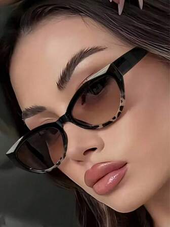 New Fashionable Retro Small Frame Cat Eye , Minimalist Design For Women, Casual Street Style, Travel, Runway, Beach, High Quality Decorative Glasses For Daily Wear, Unisex, Suitable For Parties, Gatherings, Contrasting Colors, Versatile