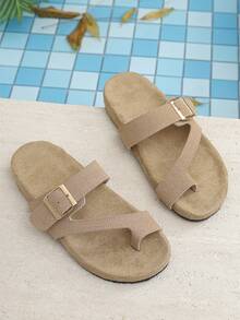 夏季新款舒适时尚人字拖，度假风沙滩拖鞋，一脚蹬平底凉鞋