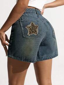 Màu xanh cổ điển