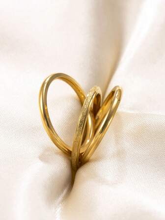 Set de 3 anillos de acero de titanio con acabado mate y diseño de cielo estrellado, chapados en oro de 18K, adecuados para uso diario u ocasiones festivas de las mujeres