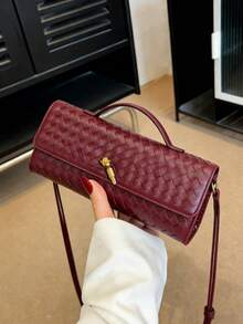 This Women's Vintage Woven Textured Handbag In Angolan Red Features A Retro Flap Design And Large Capacity. It's A Clutch, Tote, Or Shoulder Bag Suitable For Evening Wear, Everyday Occasions, And Parties. Perfect For Pairing With Festive Party Dresses, Evening Gowns, And Sequined Dresses, It's Ideal For Parties, Weddings, Dances, Banquets, And Other Events. - 酒紅色 - 查看 4