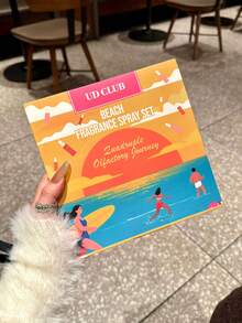 4 件装 10ml 限量版礼盒，巴西数码香氛喷雾，四种香型可选，适用于室内外空气清新。这款层次丰富的香氛喷雾持久留香，散发自然清新的气息，融合了优雅的里约热内卢香草、椰子、花香、柑橘、木香和海洋香调，适合约会、派对、聚会、节日、居家、酒店和办公室等各种场合。是馈赠家人、亲戚和朋友的理想之选。 - 彩色 - 查看 9