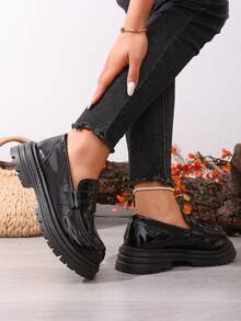 Bequeme Damen Loafers, Rundkopf Design, modisches Farbschema, ähnlicher Stil wie Penny Loafer, Dicksohlige Lässig Schuhe, Karomuster Dekor, geeignet für alle Jahreszeiten - Schwarz - Übersicht 6