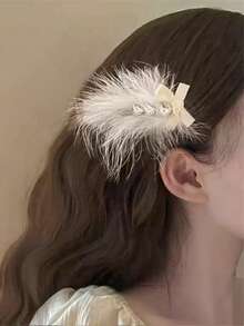 女士优雅白色羽毛蝴蝶结水晶鳄鱼夹发夹，适合日常佩戴，居家、学校、海滩、办公室、派对、节日、生日、返校、学院风、新年、情人节、母亲节、婚礼、音乐节、春夏秋冬等各种场合，是理想的头饰和发饰。 - 白色 - 查看 3