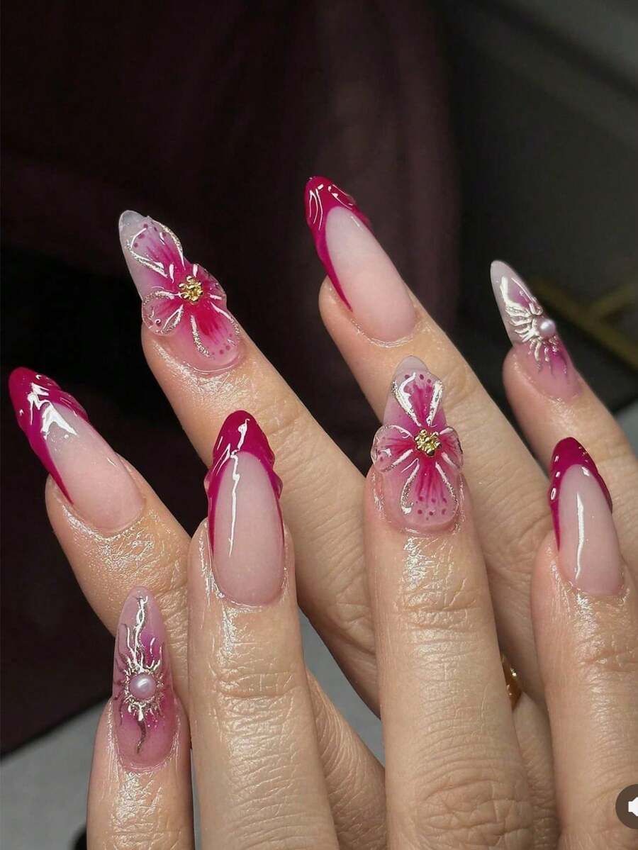 手工精美法式花卉美甲贴纸，3D立体花卉美甲套装，金色美甲贴花，女士日常美甲用品