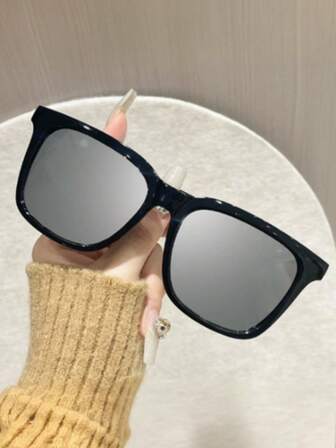 一副超大时尚眼镜，简约设计