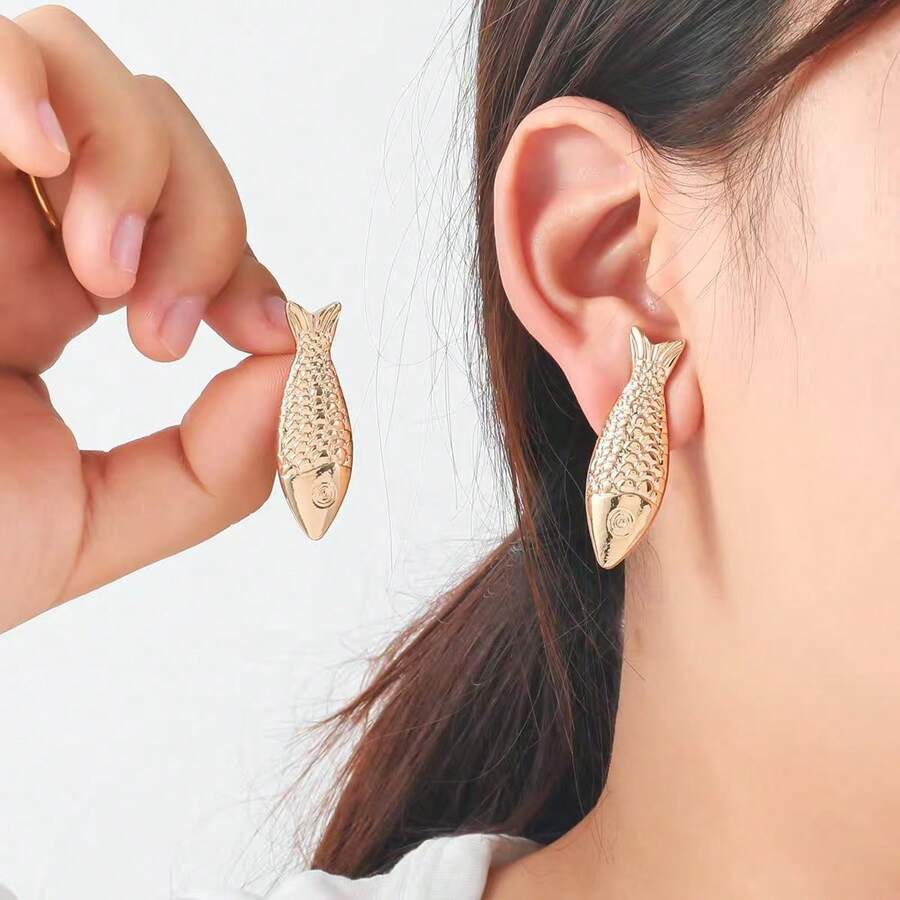 1对简约光滑鱼形耳钉,锌合金电镀超大耳环,适合女士日常休闲佩戴 - 魚耳環 - 查看 1
