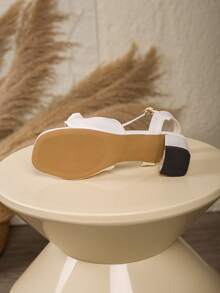 1 Pair White Butterfly Decor High Heel Sandals For Teenage Girls, Fashion Chunky Heel Sandals Suitable For Party, Spring/Summer New White Sandals - White - View 10