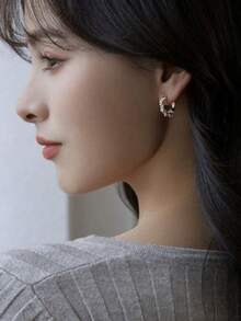 2pcs/Set Elegant Pearl Earrings, Fashionable & Delicate Design, Suitable For Autumn/Winter Wear, Pearl Earrings, Stud Earrings, Round Earrings, For Women