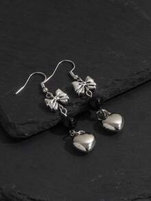 1 Pair Retro Bow Crystal Earrings, Dark Vintage Chic Heart Shaped Earrings For Women - Silver - View 3