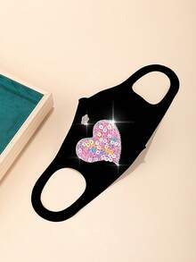 1个可爱优雅的彩色糖果、亮片、水钻、蝴蝶装饰儿童口罩，适合日常佩戴、户外活动、学校、派对、母亲节、情人节、舞会等场合，是女孩的时尚配饰（颜色随机）