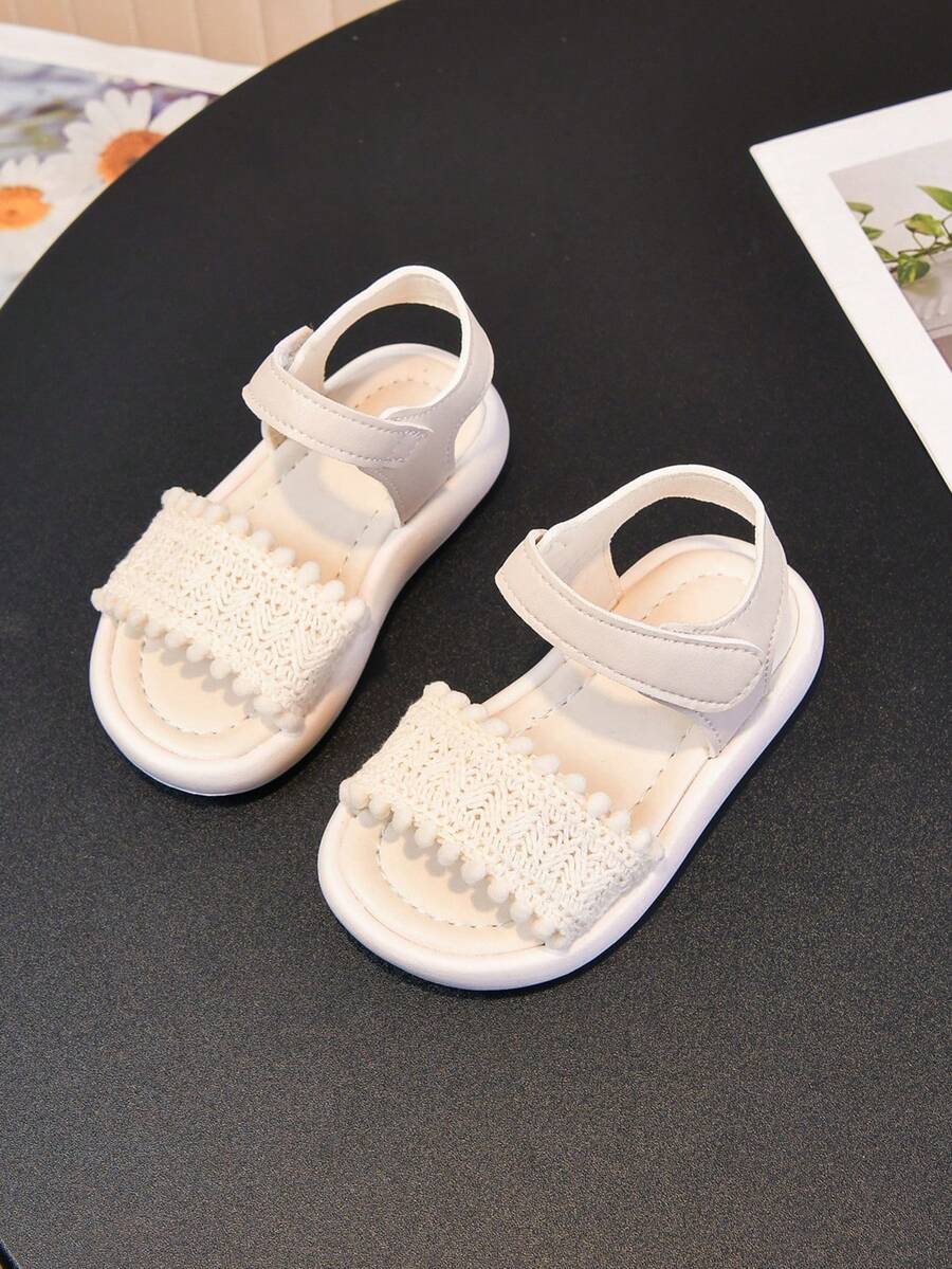 1 Pair Girls' Lace Trim Roman Sandals, Soft Sole Comfortable Casual Flat Beach Shoes, Summer - Beige - View 1