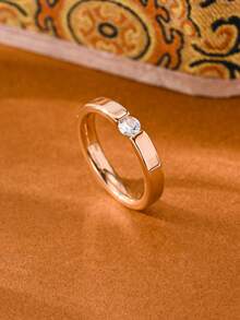 1枚18K镀金不锈钢几何戒指，镶嵌锆石，风格百搭精致奢华，适合女性日常佩戴和参加派对，是送给女友的绝佳礼物，简约设计，日常百搭。 - 小圓鑽 - 查看 18