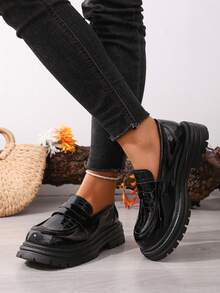 Bequeme Damen Loafers, Rundkopf Design, modisches Farbschema, ähnlicher Stil wie Penny Loafer, Dicksohlige Lässig Schuhe, Karomuster Dekor, geeignet für alle Jahreszeiten - Schwarz - Übersicht 4