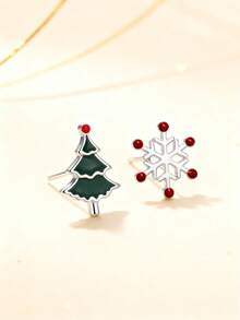 1 Pair S925 Sterling Silver Asymmetric Christmas Tree & Snowflake Design Zirconia Decorated Earrings, Lightweight & Durable For Daily Wear, Party, Christmas Gift, Fashionable Enamel Finish Earrings Suitable For Girls & Women, Fits European, American & Asian Outfits, Winter Holiday Accessory - Silver - View 1