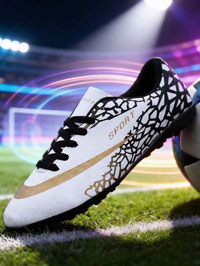 四季皆宜的运动竞技足球鞋，适合青少年和学生，足球训练鞋，足球比赛鞋，软钉，舒适（黑白鞋带，鞋面不对称迷彩图案）