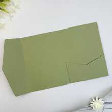 1 Peça Conjunto de Cartão de Convite Triplo de 5" X 7" com Envelope, Feito de Papel Cartão Grosso com Sensação Elegante de Alta Qualidade. Apresentando Tons de Verde Suave Emudecido, Tampa Flip-Top e Bolsos Internos Estratificados para Fácil Organização e Proteção. Projetado para Convites de Casamento, Também Adequado para Convites de Festa, Aniversário e Outros Eventos. - verde - Visão 13