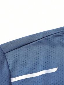1pc Men's Summer Ice Silk Printed Short Sleeve T-Shirt, Casual Sports Minimalist Quick-Dry Top - Dusty Blue - View 4