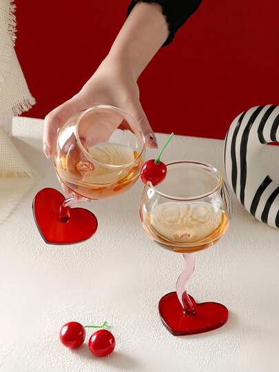 1个创意高端心形高脚杯，奢华玻璃器皿，独特的情人节礼物，心形底部饮料杯