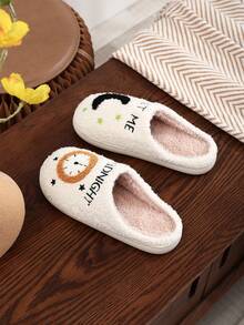 The Newly Launched Autumn And Winter Holiday Season Features Cute Gingerbread Men, Thickened Plush Anti-Slip And Warm Indoor And Outdoor Bedroom Family Slippers With Christmas And Valentine's Day Heart-Shaped Animal Patchwork Patterns, As Well As Large-Sized Festive Gift Atmosphere Warm Slippers Suitable For Both Men And Women - 白色(時鐘月亮) - 查看 2