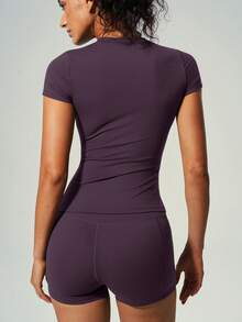 UONNOU Bộ 2 món quần short tay ngắn thể thao, dáng ôm, cạp cao, có 2 túi bên hông, thích hợp cho yoga, tập luyện và mặc hàng ngày, phù hợp mọi mùa. - Màu tím - Xem 7