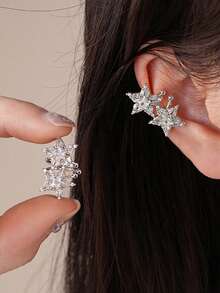 1件 2026新款立方氧化锆星形银色夹式耳环，轻盈奢华时尚，适合女性日常及派对佩戴，左右耳均适用