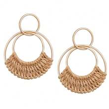Pendientes de aro de rafia para mujer, divertidos pendientes bohemios de verano para la playa, ligeros, hechos a mano de paja, mimbre y ratán, pendientes colgantes geométricos redondos de declaración - Marrón-Redondo - Ver 1