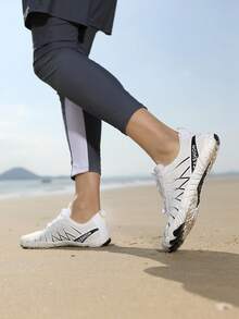 Męskie, lekkie, oddychające buty do wody Barefoot, wygodne, szybkoschnące, z antypoślizgową gumową podeszwą – regulowane sznurowadła – odpowiednie na plażę latem, fitness, bieganie w pomieszczeniach, jogę, siłownię, trening siłowy, buty codzienne do chodzenia po wodzie i lądzie - Biały - Zobacz 8