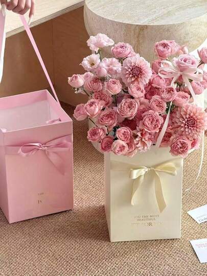 1pc Floral Gift Box/Bouquet Storage Box, Metal Chain Handle Tote Bag Style Packaging Basket, Perfect For Weddings, Parties, Holidays, Fresh Flower Storage, Bouquet Packaging, Flower Shops, Gift Bags, And Elegant Gifts For Friends And Family. Gift Box, Christmas Gift Box, Valentine's Day Flower Box.