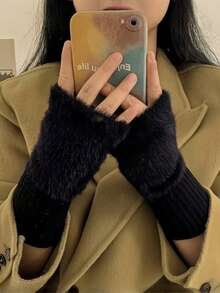 زوج من قفازات نصف الأصابع الفرائية، مزينة بفرو مزيف، تصميم متعدد الاستخدامات للرجال والنساء، مناسبة للطقس البارد، متوافقة مع الشاشات اللمسية، مصنوعة يدويًا، للمكتب والكتابة والطلاب والأنشطة الخارجية والرياضة والدراجات، هدايا للأصدقاء والعائلة في فصل الشتاء - متعدد الألوان - مشاهدة 9